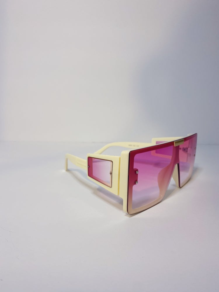 creme square frame sunglasses with pink ombre lens